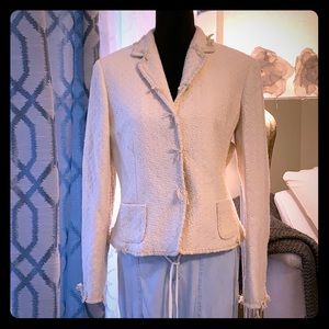 EUC ELIE TAHARI BLAZER. REALLY PRETTY SIZE LARGE
